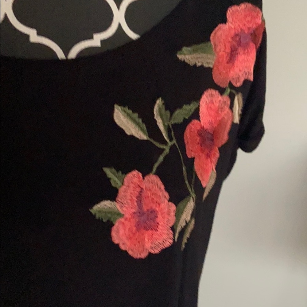 Flower Accent Top - Picture 2 of 3